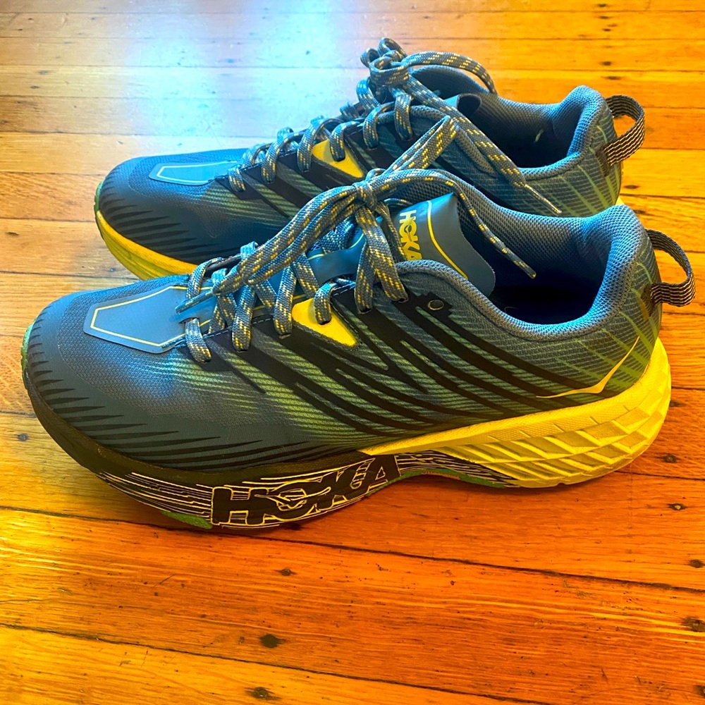 Women’s 8.5 W Hoka One’s!